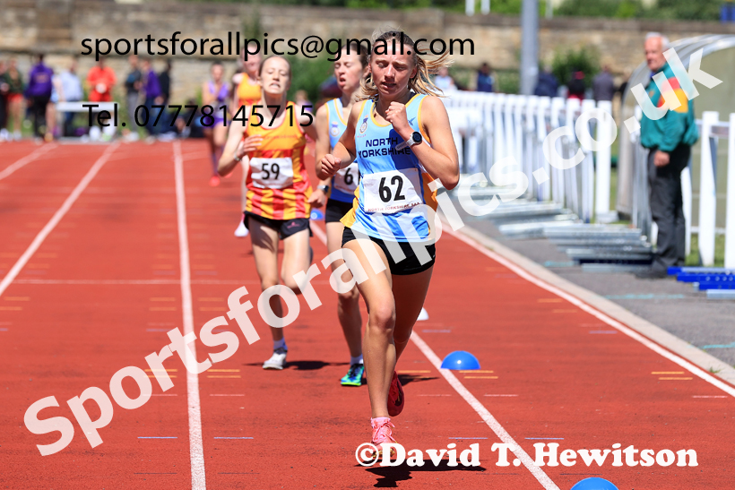 Middle Distance, 2026 Northern Schools Inter Counties, Wentworth, Hexham. Photo: David T. Hewitson/Sports for All Pics